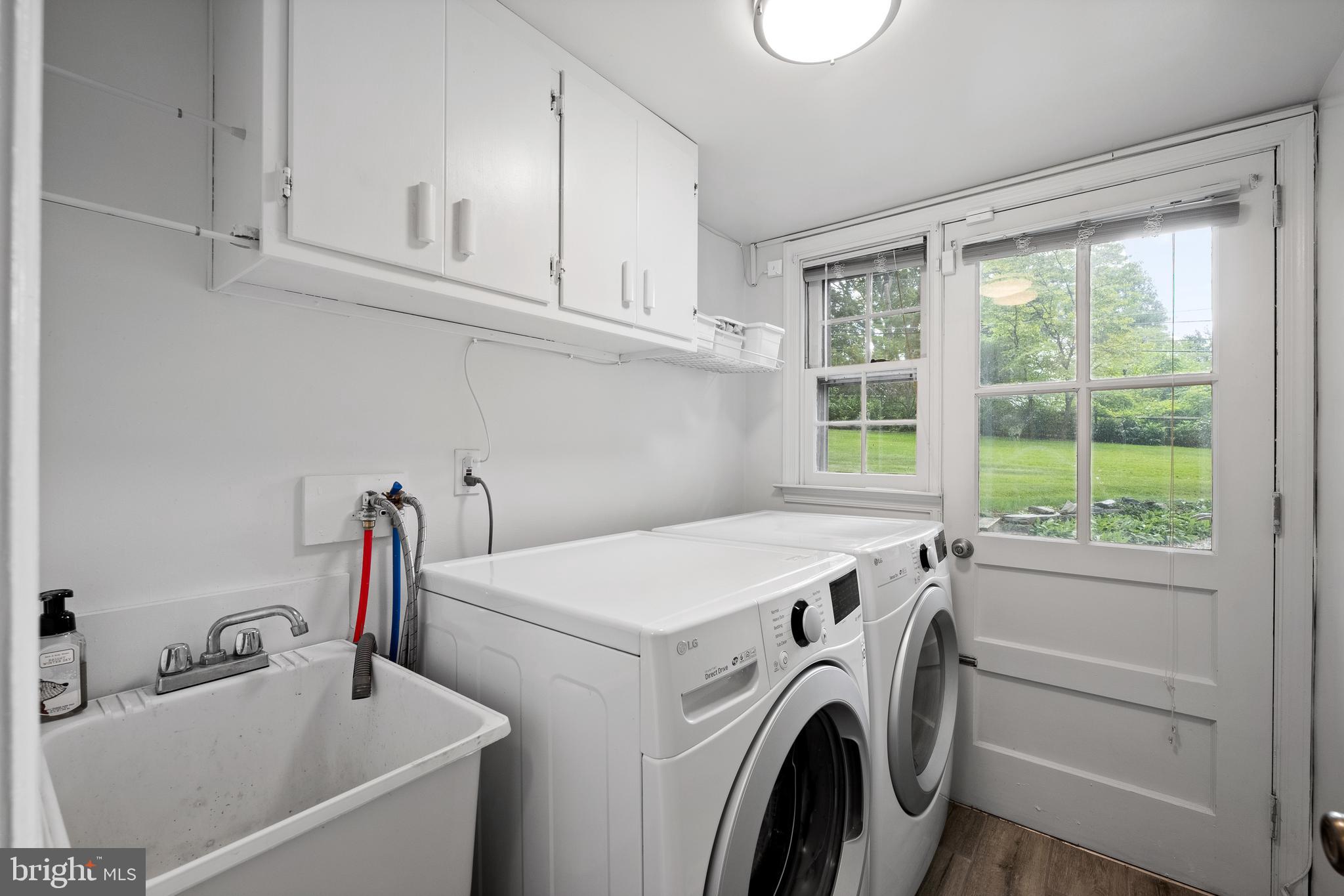 1635 Thomas Road Wayne, PA 19087 - Photo 33 of 52 laundry room with direct access to rear yard