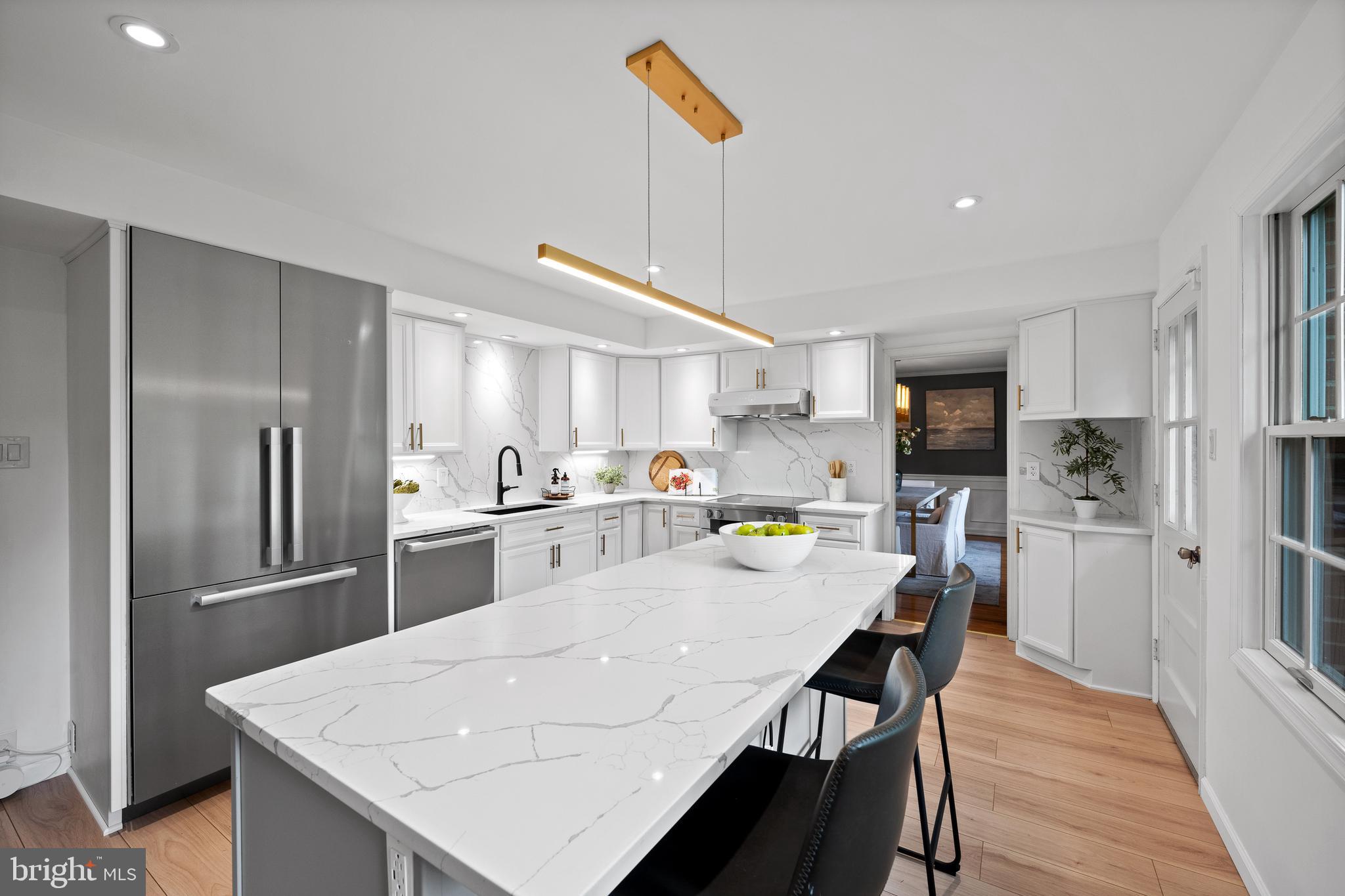 1635 Thomas Road Wayne, PA 19087 - Photo 4 of 52 beautiful quartz counters and backsplash