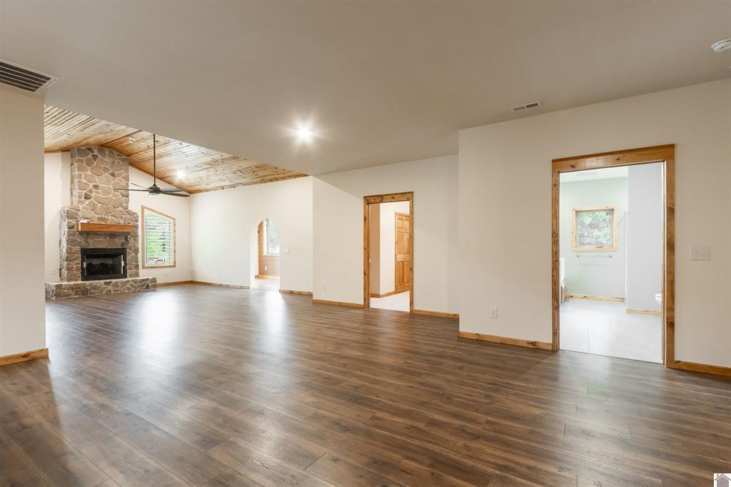 1430 Spence Chapel Road Mayfield, KY 42066 - Photo 7 of 50 137298-9e30d880-49e2-40f0-8485-5993f5e04