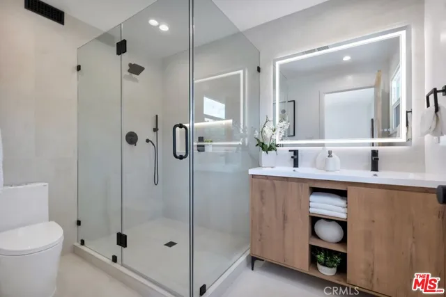 $8,500 | 2222 Valentine Street, Los Angeles, CA 90026