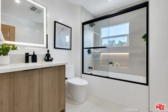 $8,500 | 2222 Valentine Street, Los Angeles, CA 90026