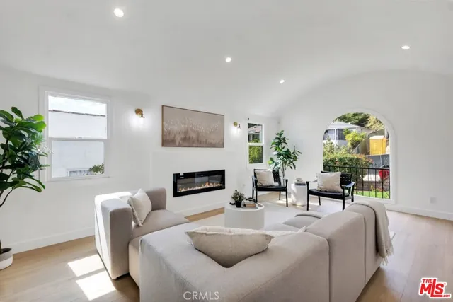 $8,500 | 2222 Valentine Street, Los Angeles, CA 90026