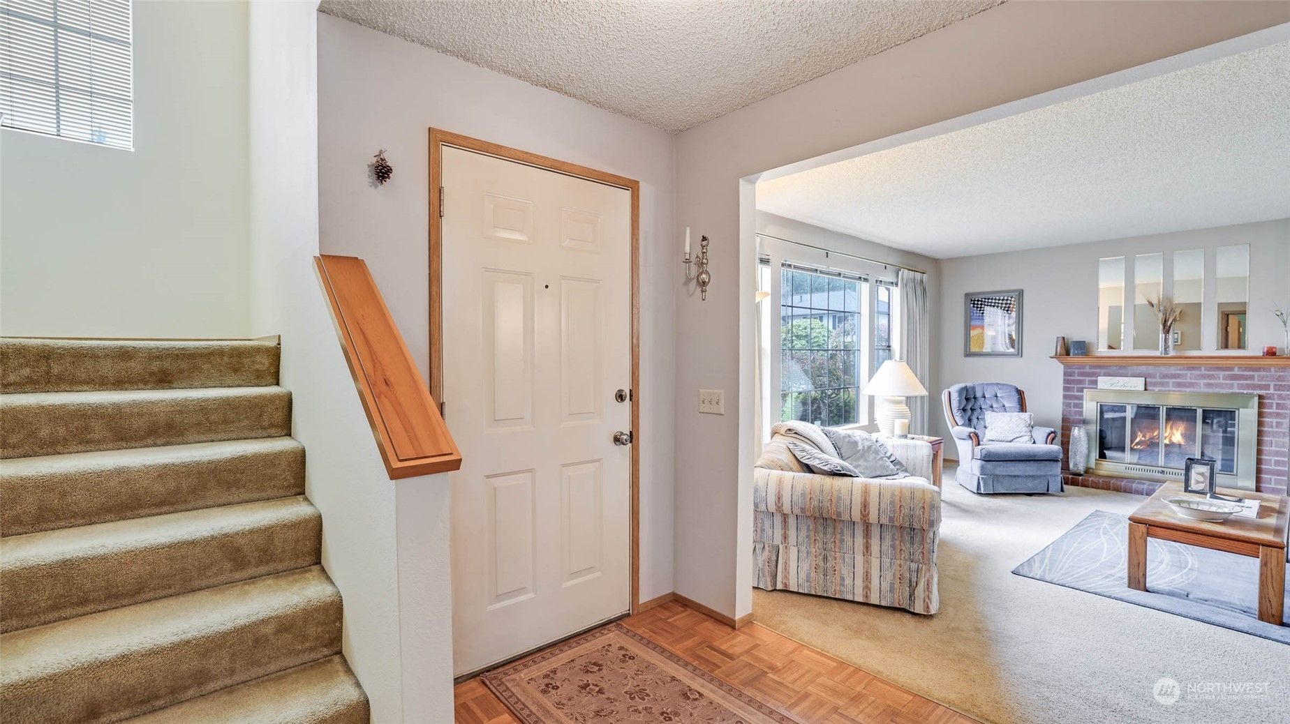 166 Vashon Place Northeast Renton, WA 98059 - Photo 3 of 25 Gallery Image 3