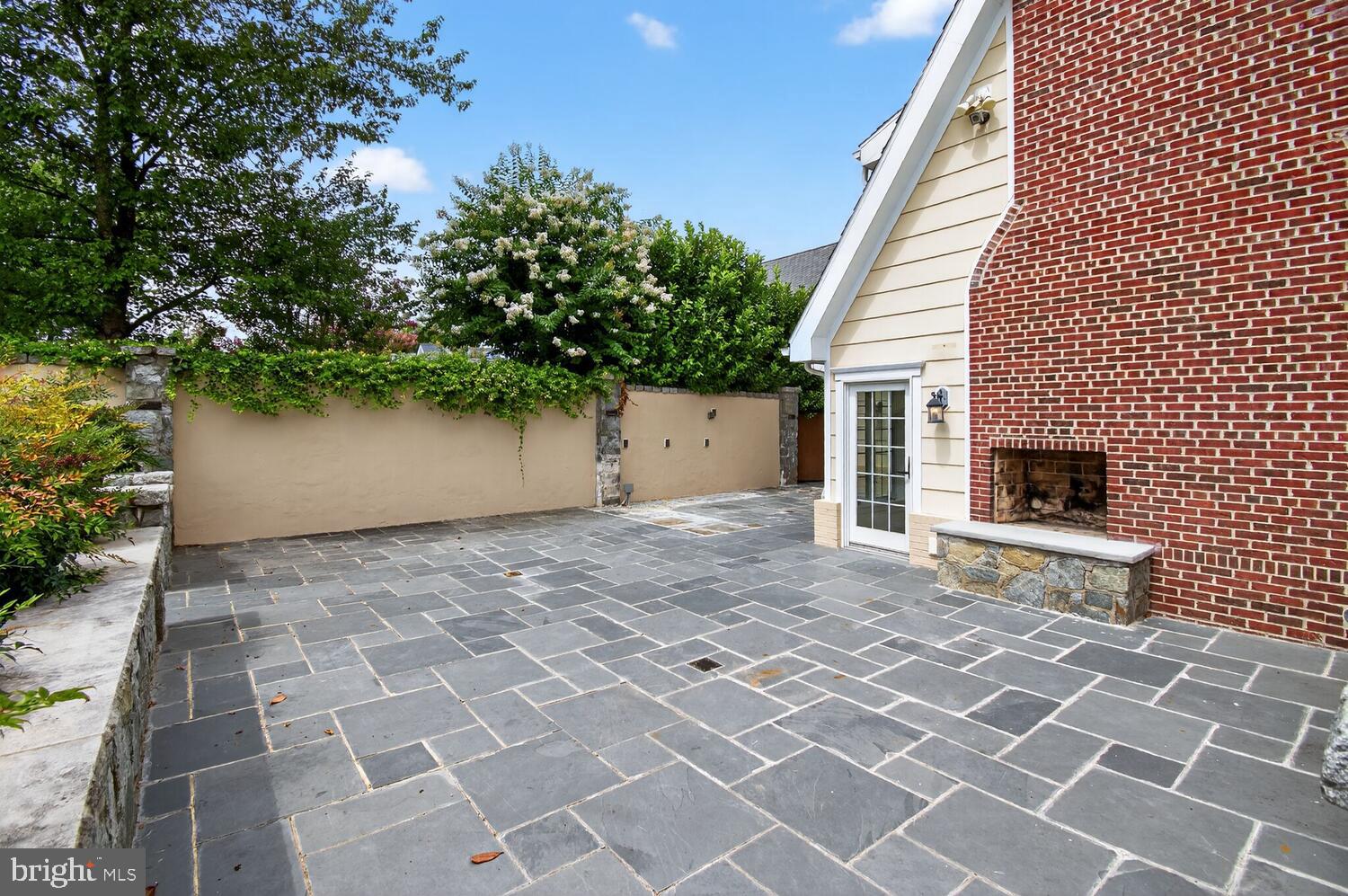 3112 Legation Street Northwest Washington, DC 20015 - Photo 5 of 56