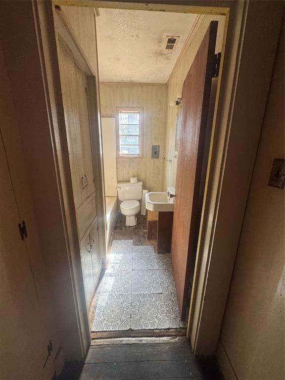 2980 Military Road Ringgold, LA 71068 - Photo 12 of 17 a view of a room with windows