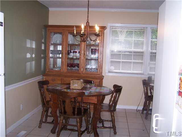 7605 Idolbrook Lane Raleigh, NC 27615 - Photo 5 of 7 Gallery Image 5