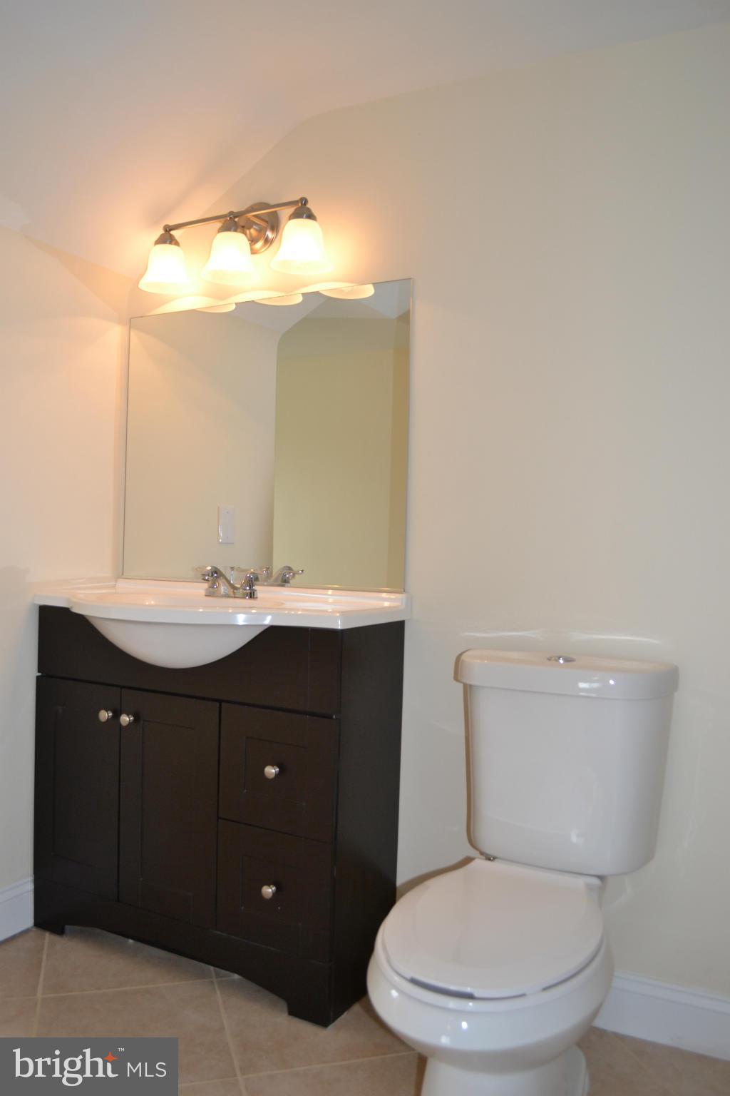 2917 Onyx Road Baltimore, MD 21234 - Photo 22 of 30 Full Master Bath