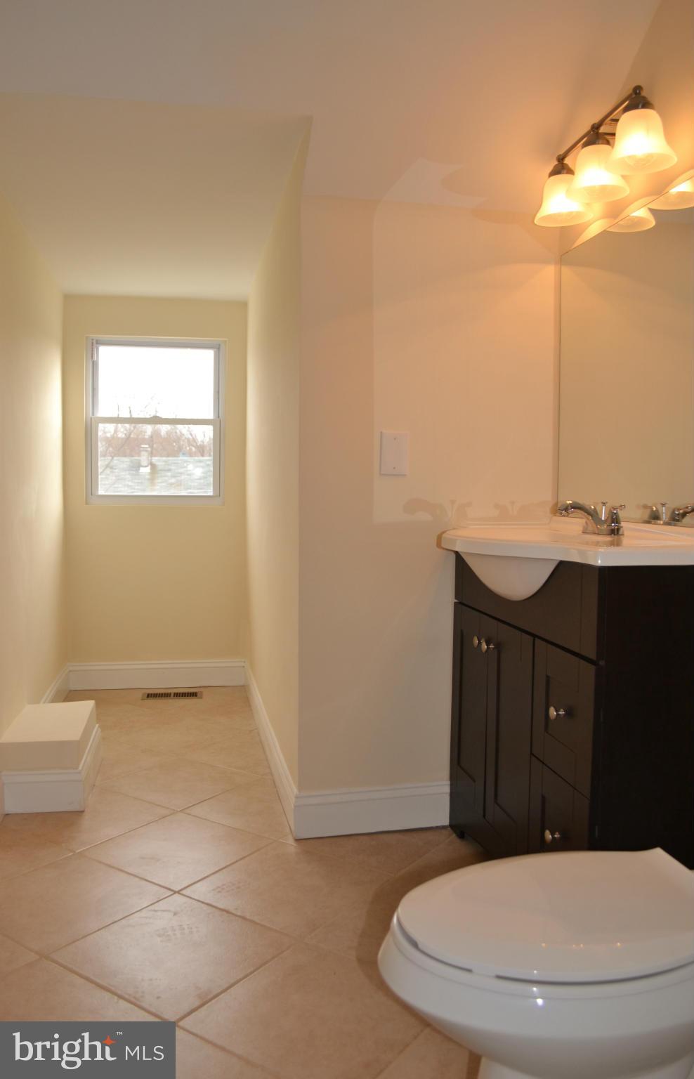 2917 Onyx Road Baltimore, MD 21234 - Photo 24 of 30 Full Master Bath