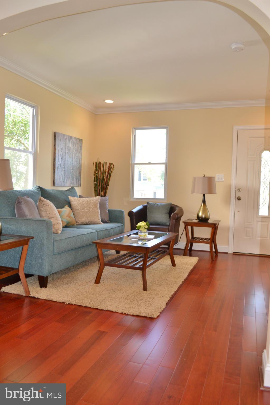 2917 Onyx Road Baltimore, MD 21234 - Photo 5 of 30 Living Room