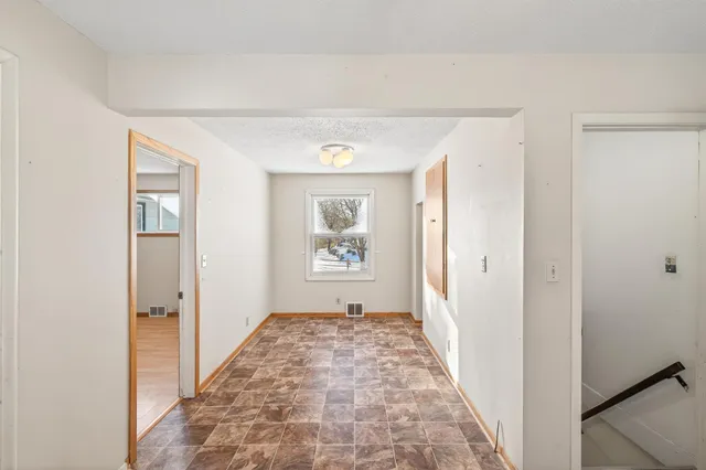 $279,900 | 909 Pacific Avenue, Waverly, MN 55390