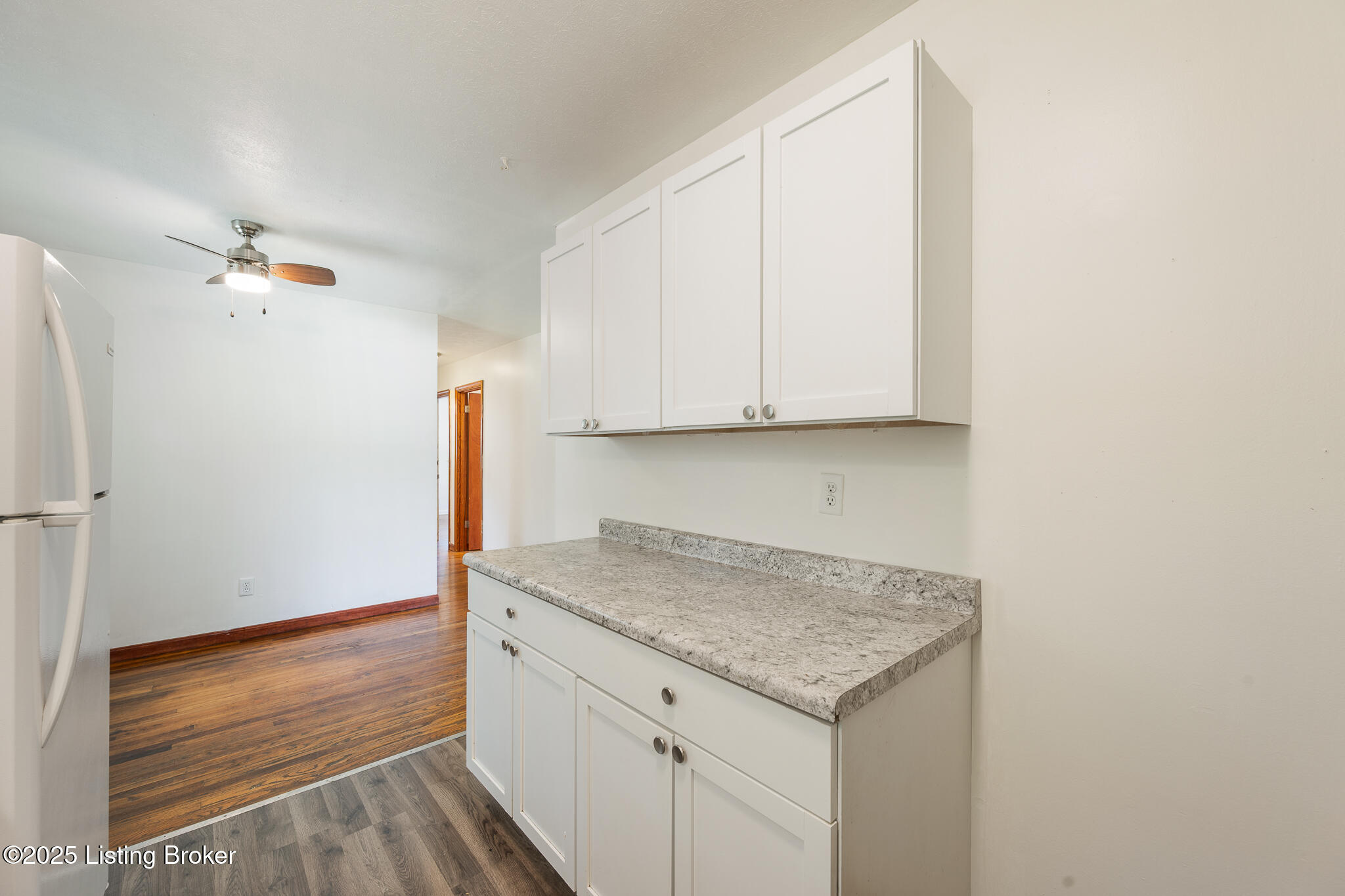 7103 Shepherdsville Road Louisville, KY 40219 - Photo 7 of 32 7103 Shepherdsville Rd-15