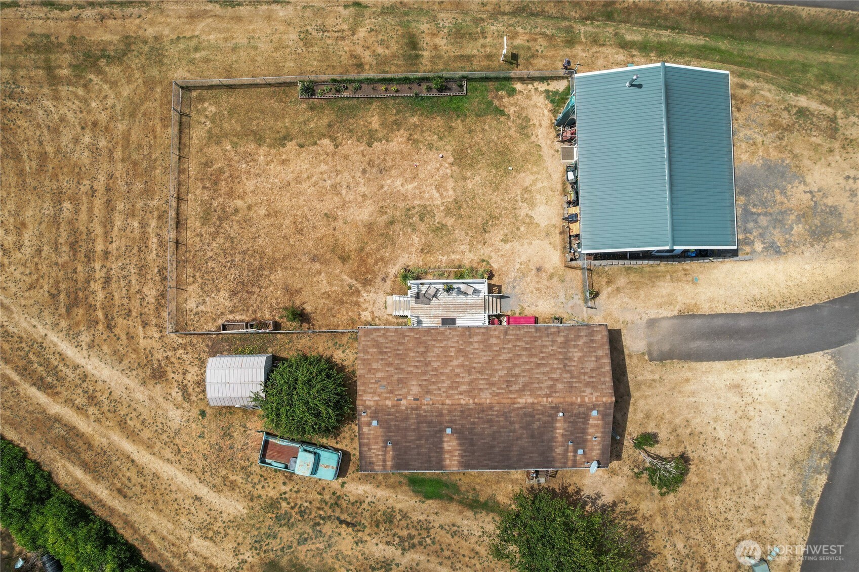 270 Romerman Road, Unit 34 Chehalis, WA 98532 - Photo 32 of 34 a bathroom with a shower and a sink