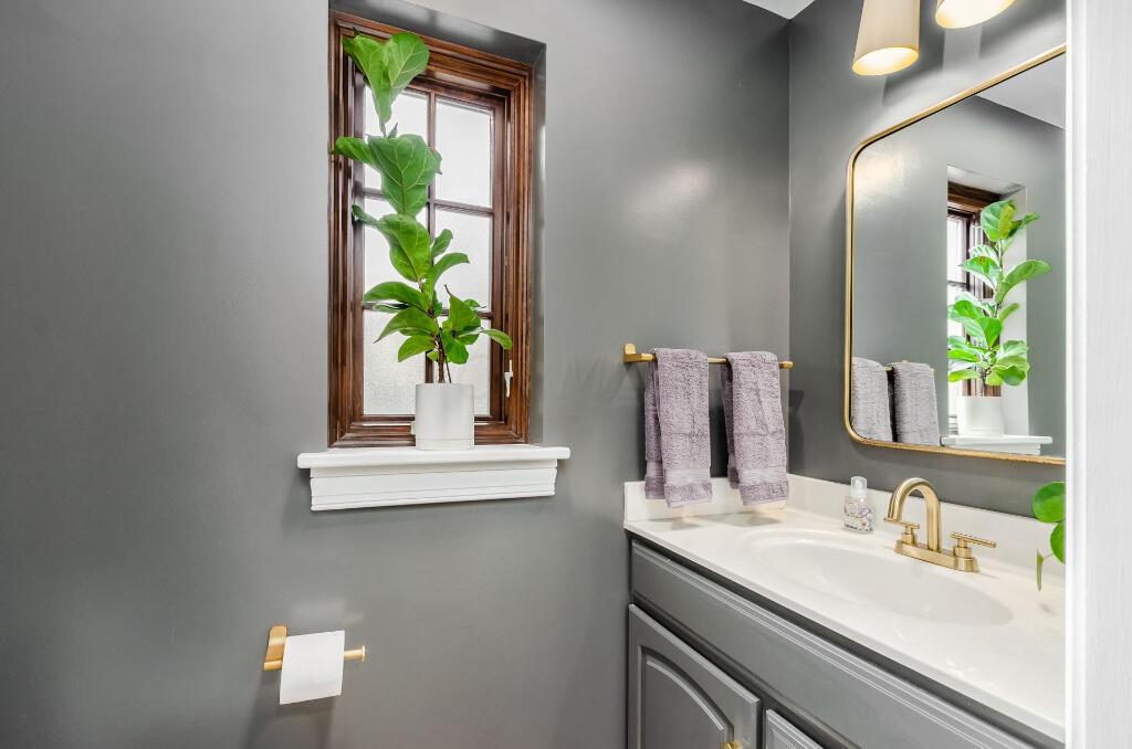 2036 Westover Road Columbus, OH 43221 - Photo 25 of 54 24
