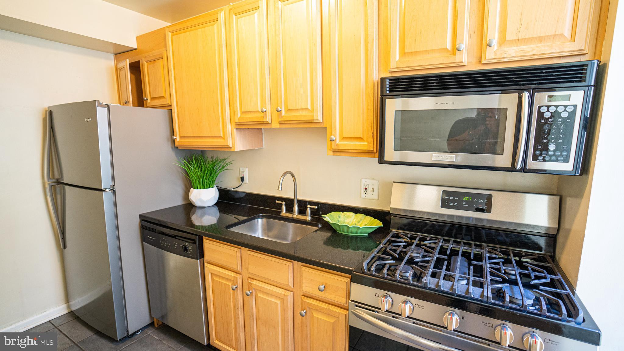 2633 Adams Mill Road Northwest, Unit 104 Washington, DC 20009 - Photo 4 of 18 Gallery Image 4