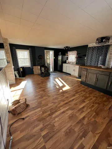 $1,100 | 930 West 590 South, Wolcottville, IN 46795