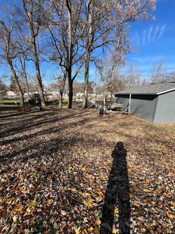 $1,100 | 930 West 590 South, Wolcottville, IN 46795