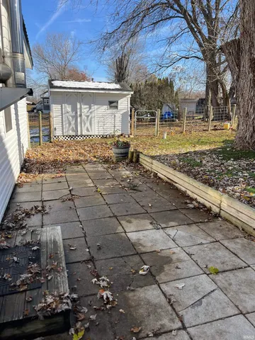 $1,100 | 930 West 590 South, Wolcottville, IN 46795