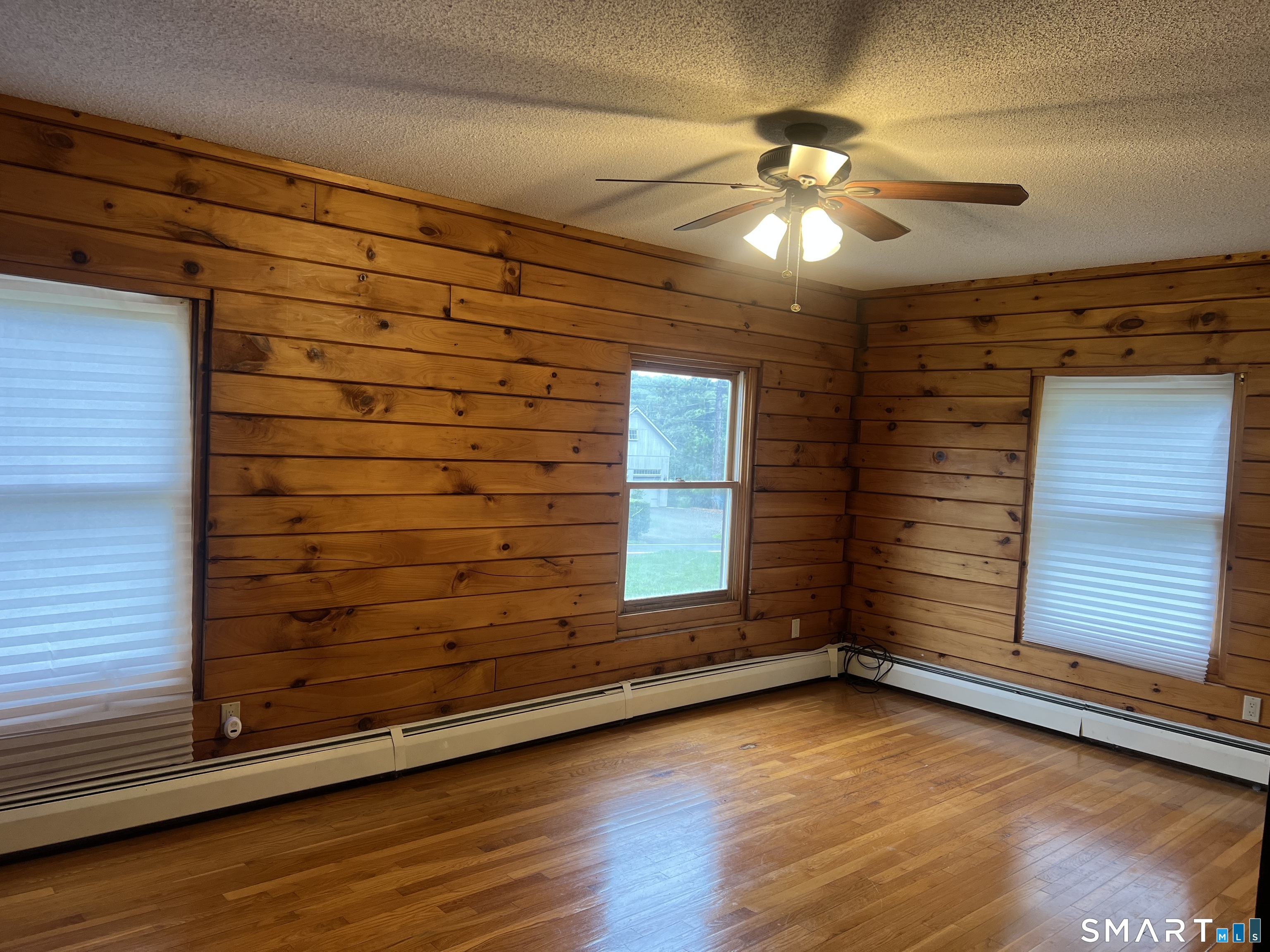 698 Leetes Island Road Branford, CT 06405 - Photo 7 of 9