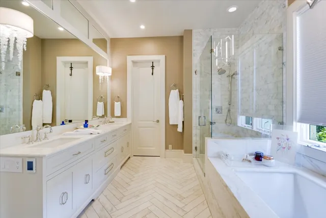 $2,345,000 | 2305 Barton Creek Boulevard, Unit 20, Austin, TX 78735