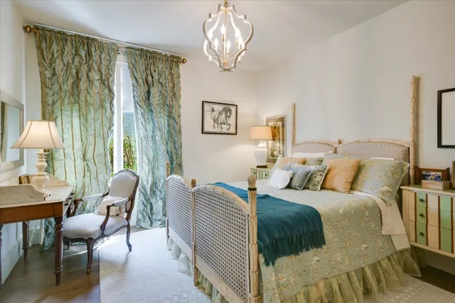 $2,345,000 | 2305 Barton Creek Boulevard, Unit 20, Austin, TX 78735