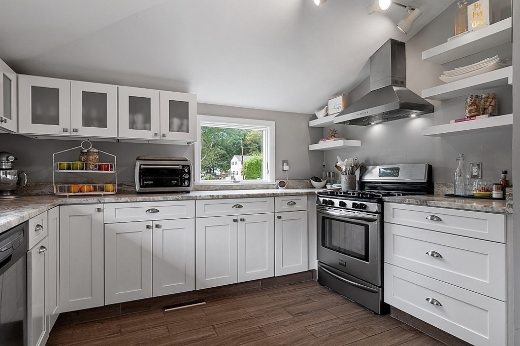 23 Miller Road Wilmington, MA 01887 - Photo 3 of 33 Gallery Image 3
