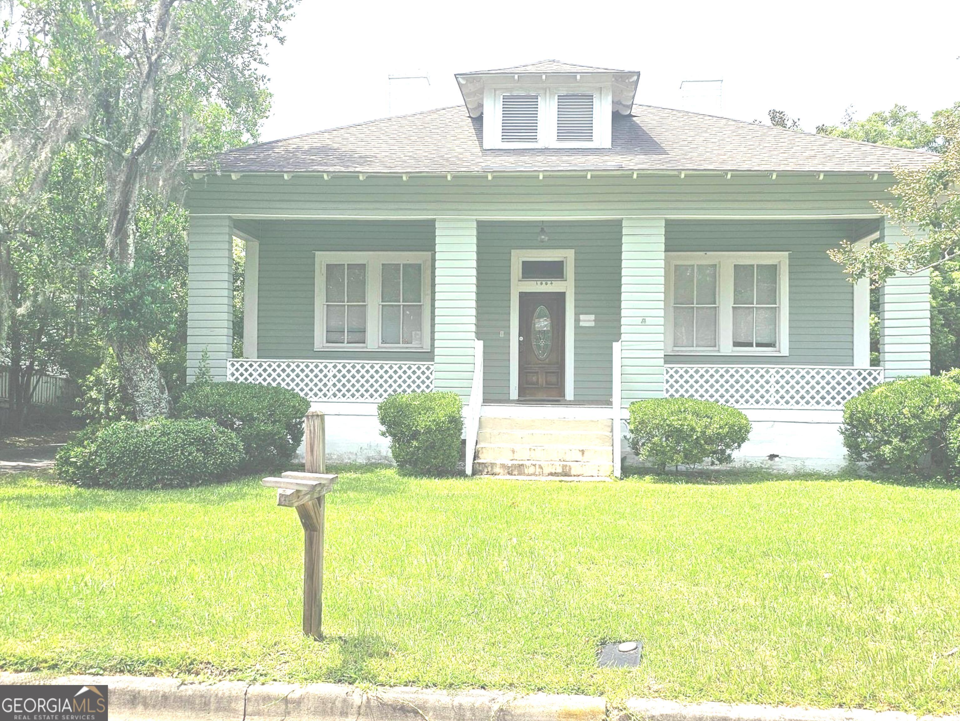 1004 Slater Street, Valdosta, GA 31601 Compass