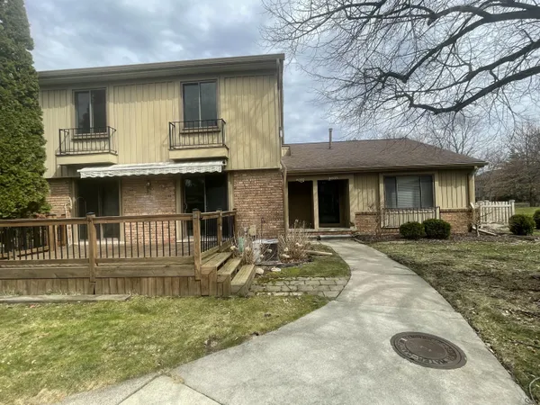$209,500 | 41535 Bedford Drive, Canton, MI 48187