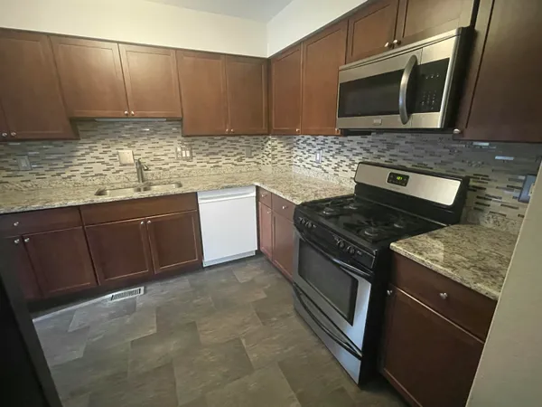 $215,000 | 41535 Bedford Drive, Canton, MI 48187