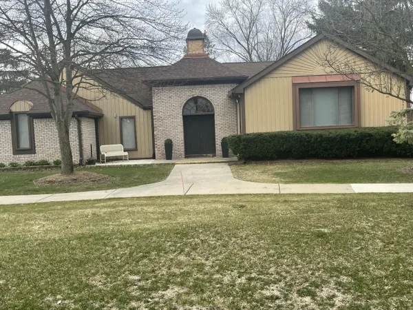 $215,000 | 41535 Bedford Drive, Canton, MI 48187