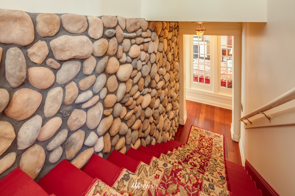 2400 East Hemmi Road Bellingham, WA 98226 - Photo 15 of 24 Gallery Image 15