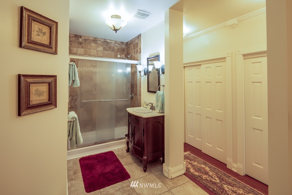 2400 East Hemmi Road Bellingham, WA 98226 - Photo 20 of 24 Gallery Image 20