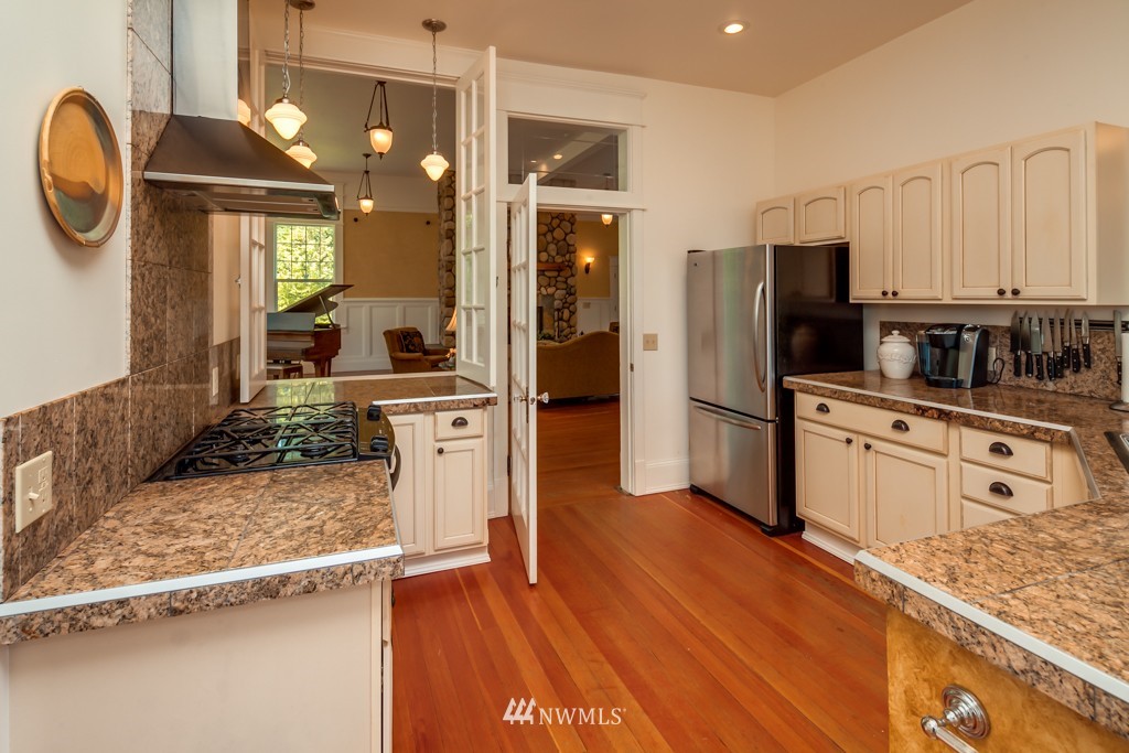2400 East Hemmi Road Bellingham, WA 98226 - Photo 9 of 24 Gallery Image 9
