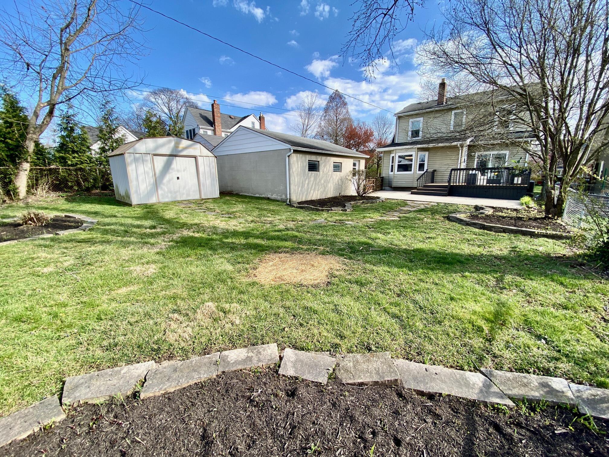 254 Chatham Road Columbus, OH 43214 - Photo 39 of 61 Big yard great for play or gardening