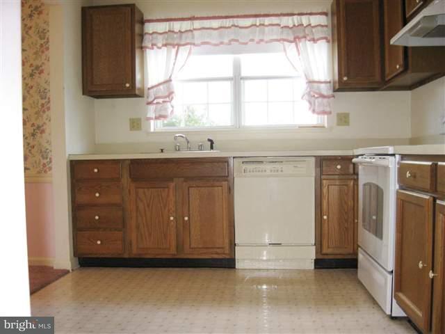 1820 Wexford Road Palmyra, PA 17078 - Photo 4 of 5 Gallery Image 4