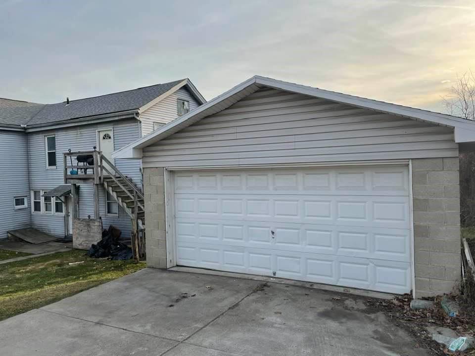 154 Monroe Street Rochester, PA 15074 - Photo 2 of 9 Gallery Image 2
