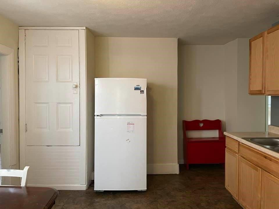 154 Monroe Street Rochester, PA 15074 - Photo 8 of 9 Gallery Image 8