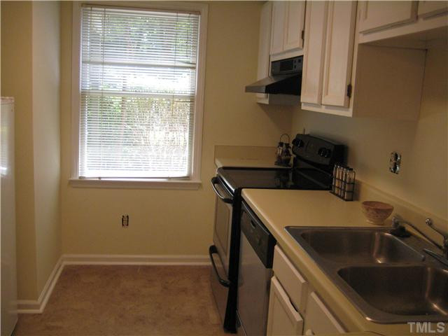 702 Broad Leaf Circle Raleigh, NC 27613 - Photo 3 of 13 Photo 3