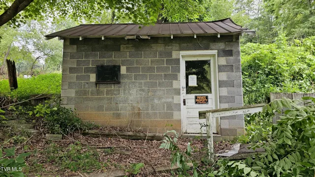 $39,000 | 2230 Cleveland Road, Cleveland, VA 24225