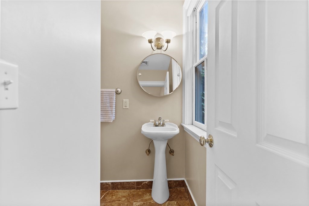 22 Hanson Street, Unit 2 Boston, MA 02118 - Photo 12 of 30