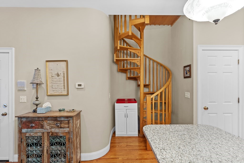 22 Hanson Street, Unit 2 Boston, MA 02118 - Photo 13 of 30