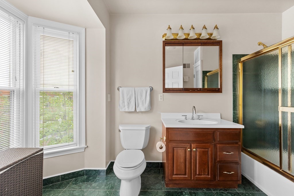 22 Hanson Street, Unit 2 Boston, MA 02118 - Photo 17 of 30