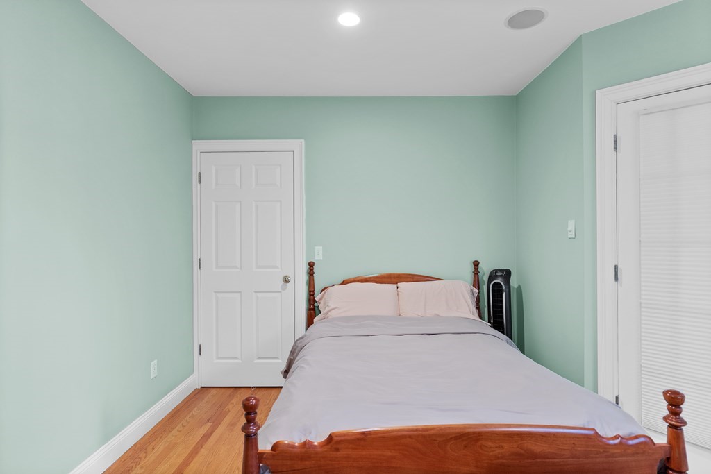 22 Hanson Street, Unit 2 Boston, MA 02118 - Photo 22 of 30