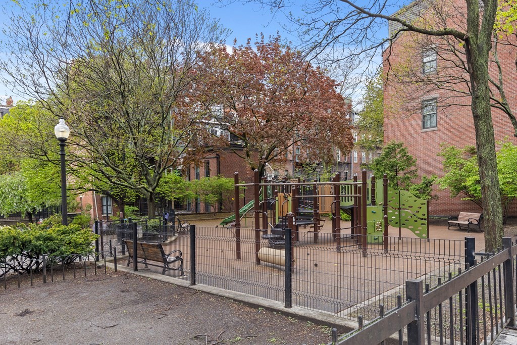 22 Hanson Street, Unit 2 Boston, MA 02118 - Photo 28 of 30