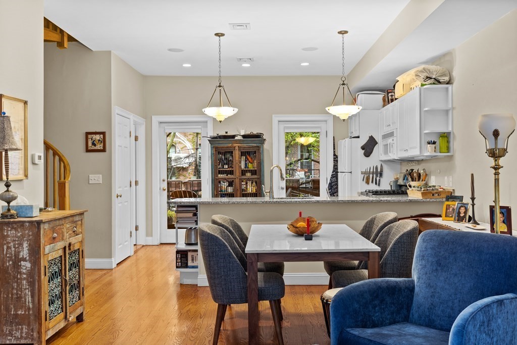 22 Hanson Street, Unit 2 Boston, MA 02118 - Photo 5 of 30