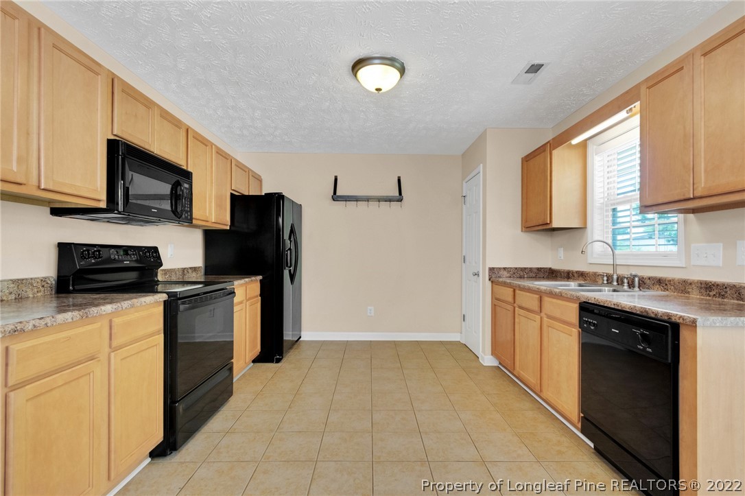 2420 Saltwood Road Fayetteville, NC 28306 - Photo 10 of 18 Gallery Image 10