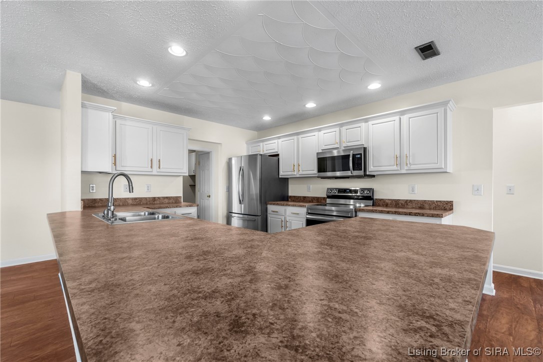 1412 Brown Forman Road Jeffersonville, IN 47130 - Photo 17 of 53