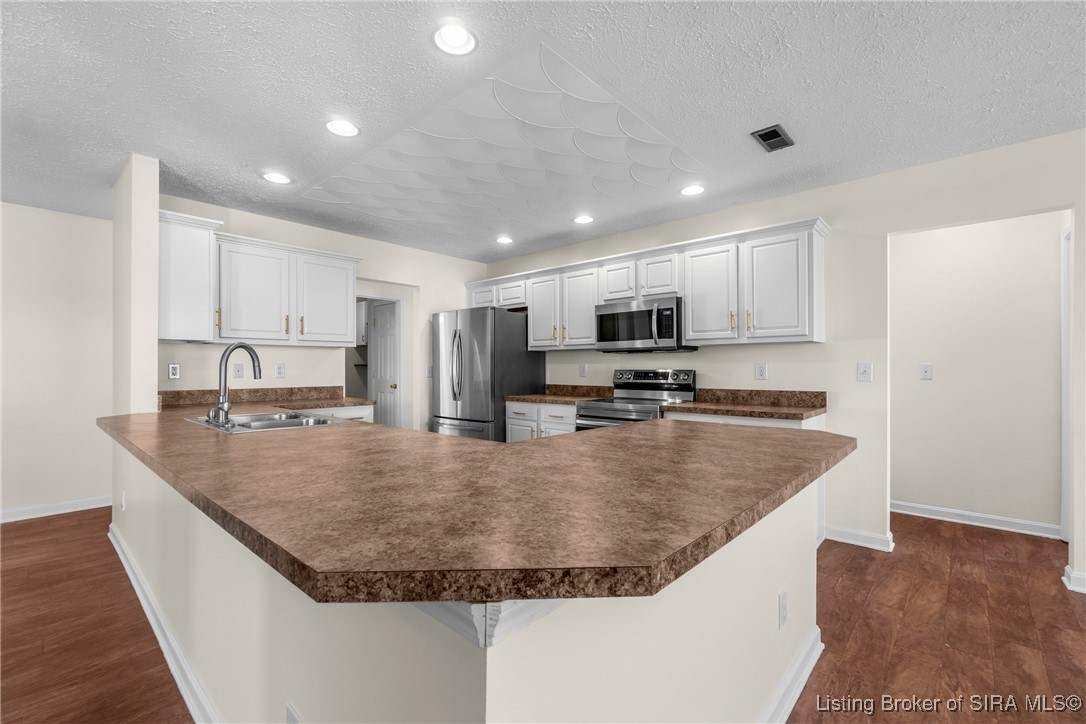 1412 Brown Forman Road Jeffersonville, IN 47130 - Photo 18 of 53