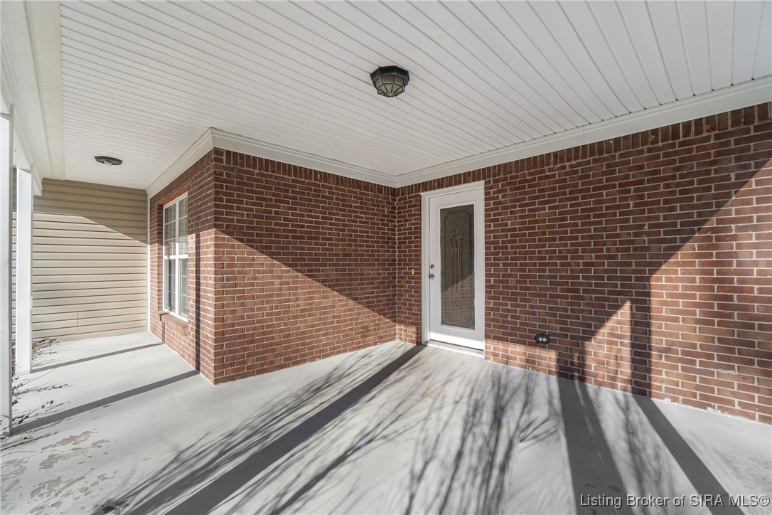 1412 Brown Forman Road Jeffersonville, IN 47130 - Photo 4 of 53