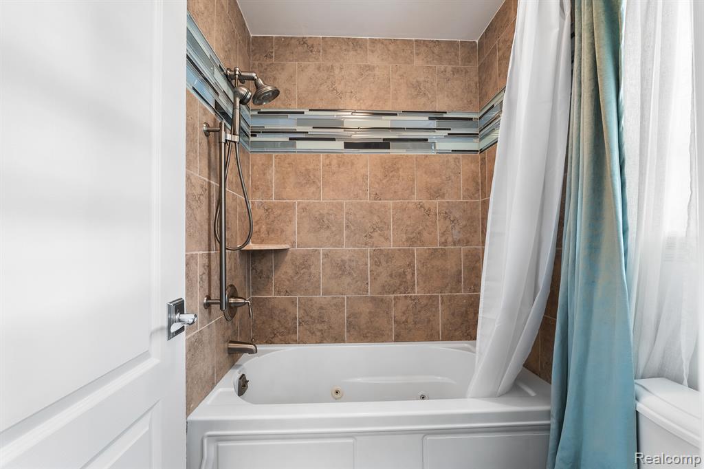 51 Manor Way Rochester Hills, MI 48309 - Photo 18 of 25