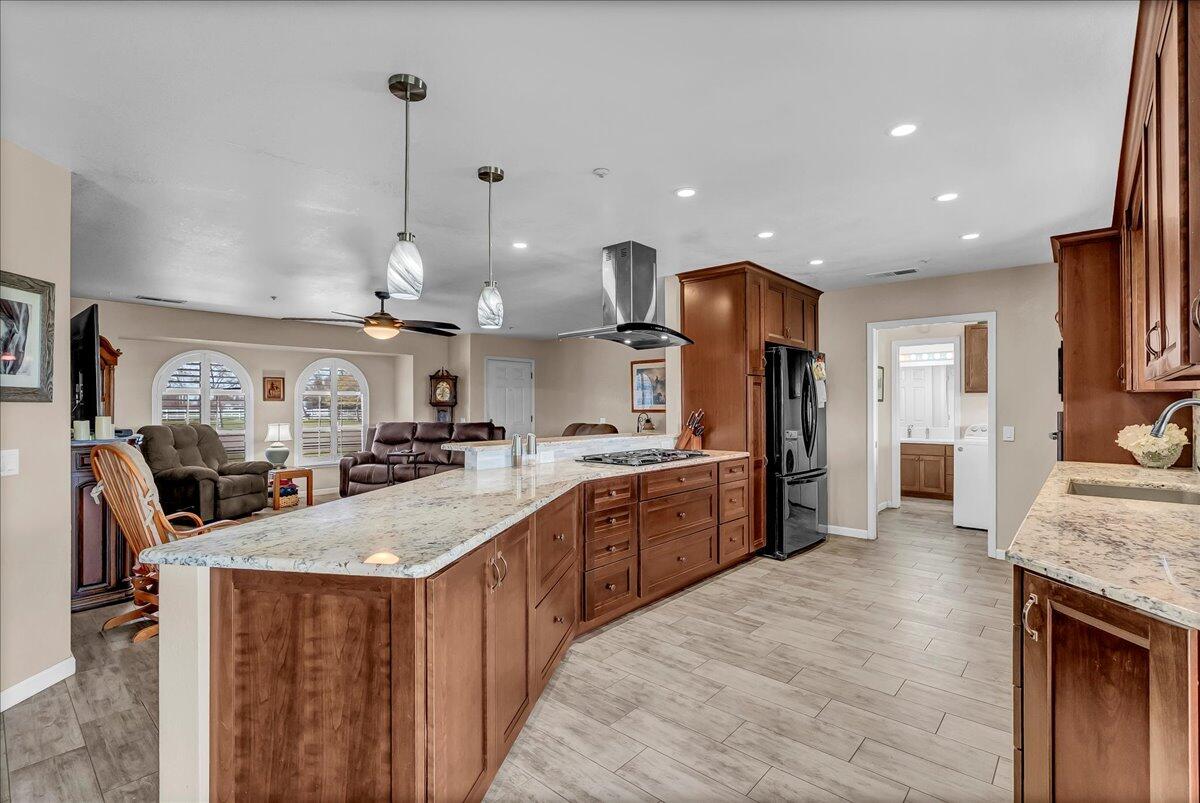2166 Morris Court Exeter, CA 93221 - Photo 11 of 39 14-14